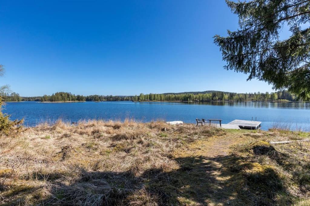Cozy Cottage By The Lake, Charlottenberg Åmotfors المظهر الخارجي الصورة